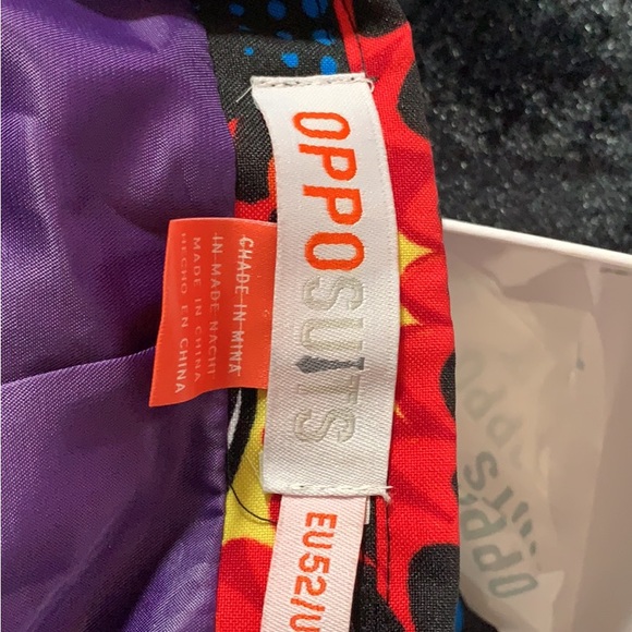 Comic suit - Picture 3 of 5